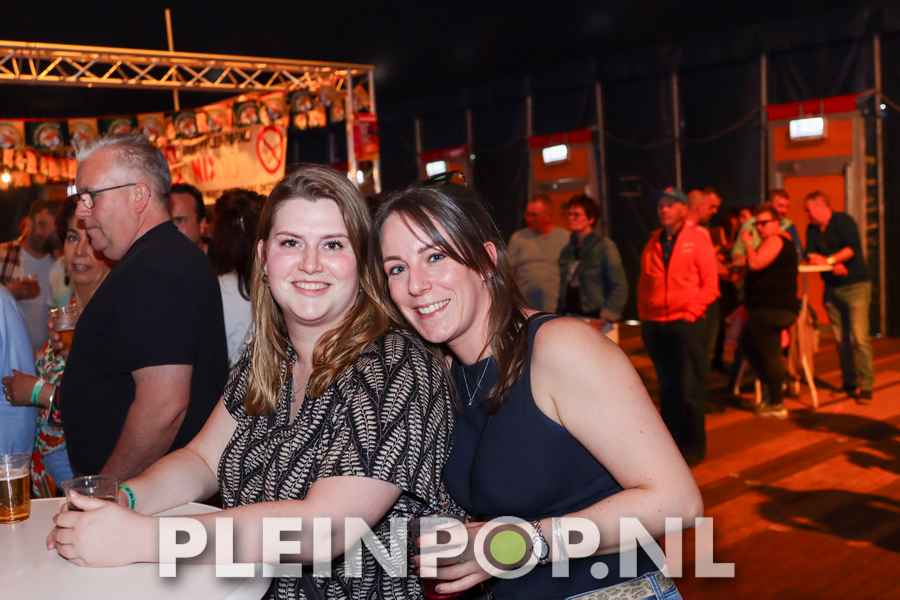 Publiek    Bezoekers (139)